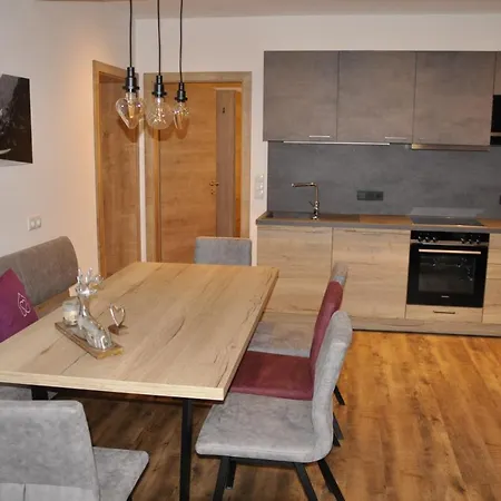 Herzis Apartment