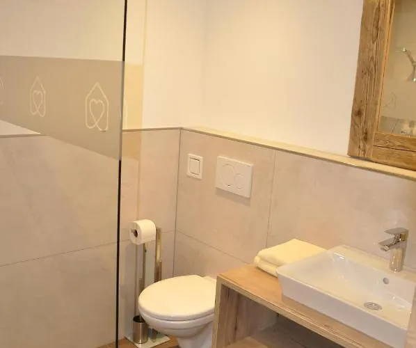 Herzis Appartement *